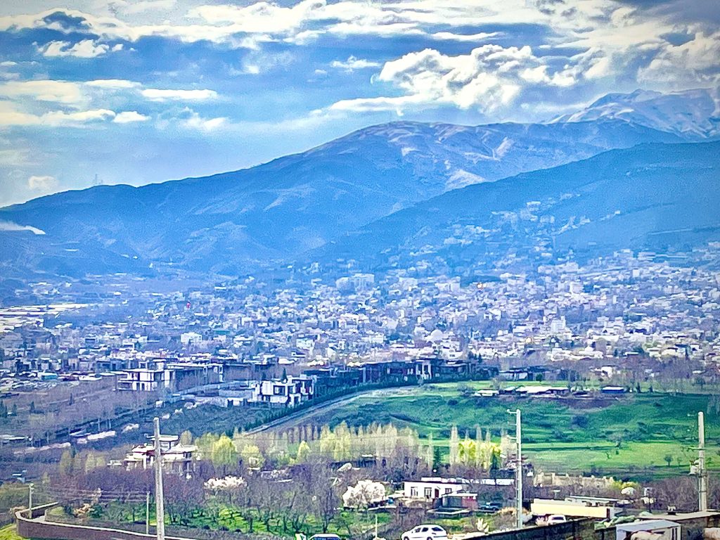 نمای کلی شهر لواسان